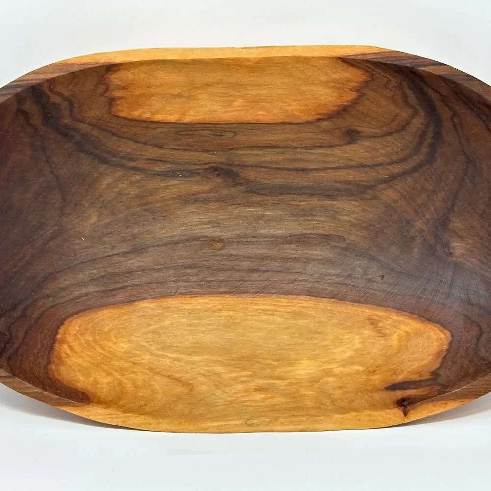 Unbranded hand carved